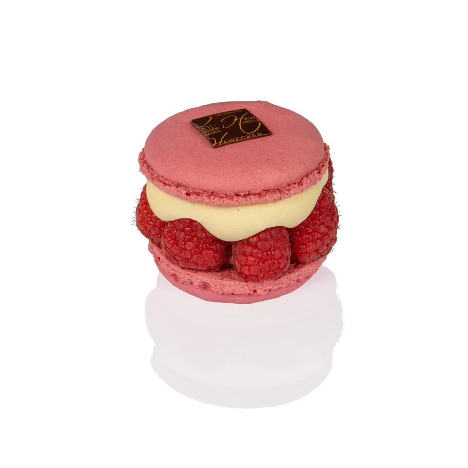 hawecker-macaron-framboise-litchi-individuel image 1