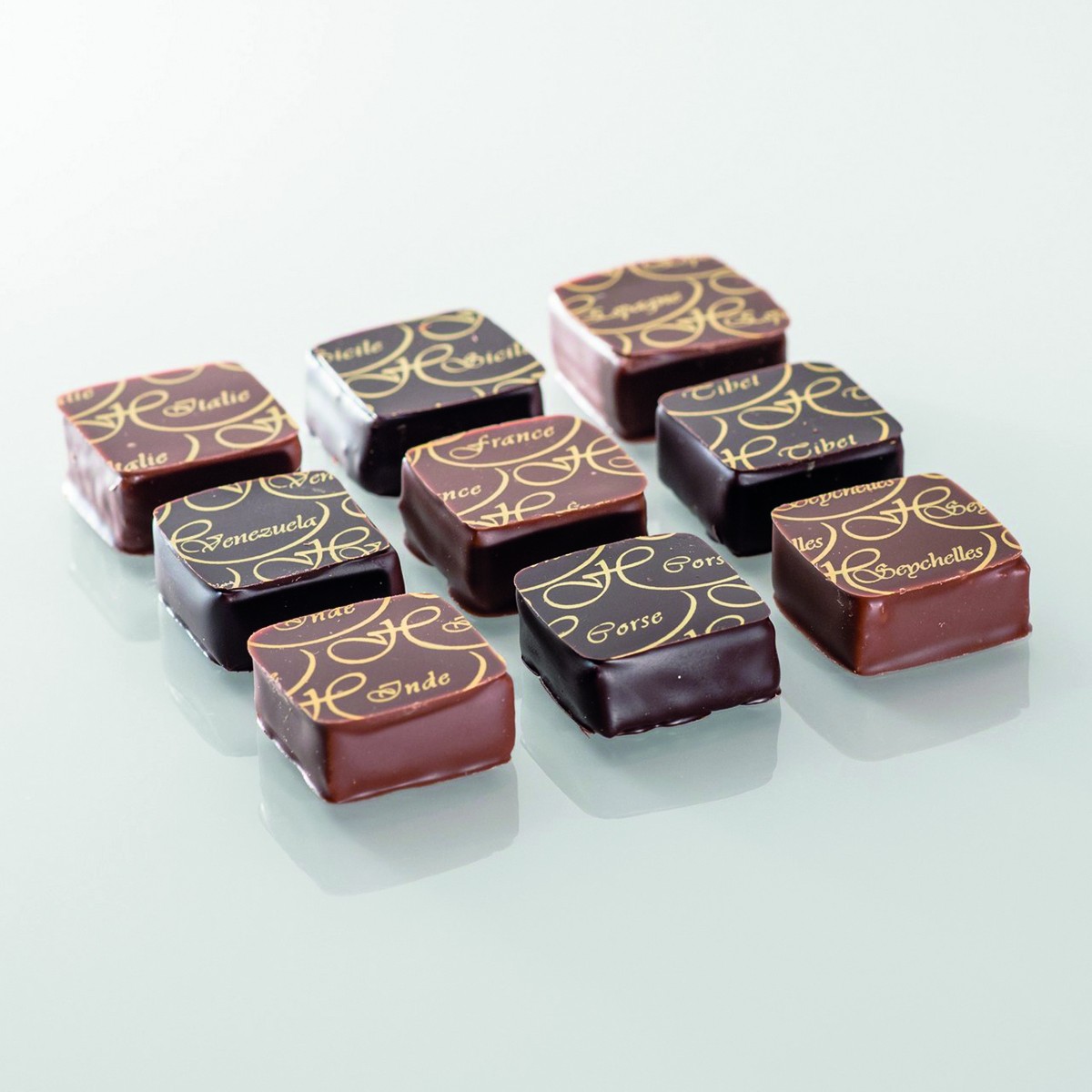 hawecker-le-voyage-en-chocolat-coffret-chocolats-assortis image 3